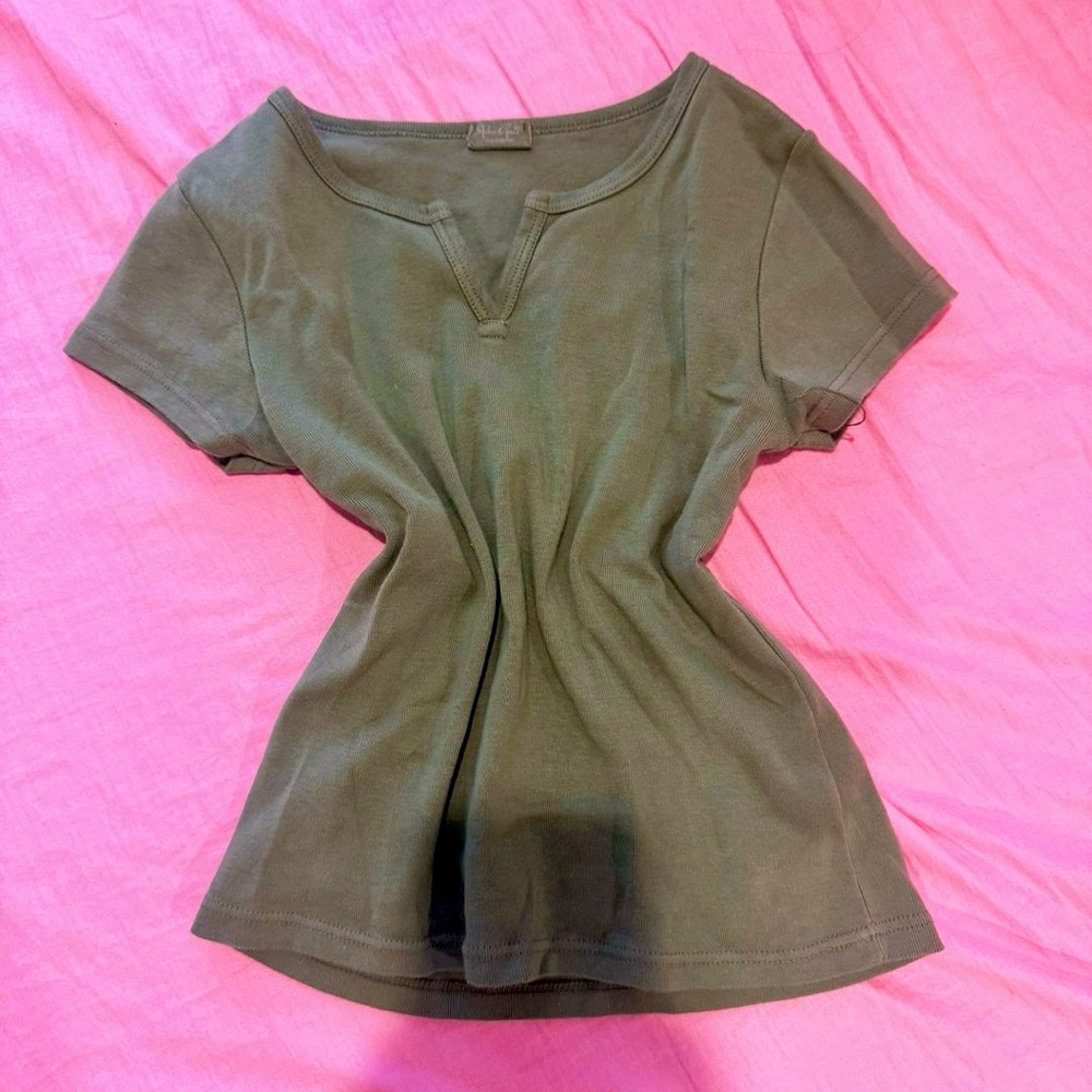 Brandy Melville Green Baby Tee